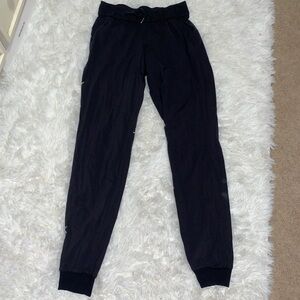 Lululemon joggers black